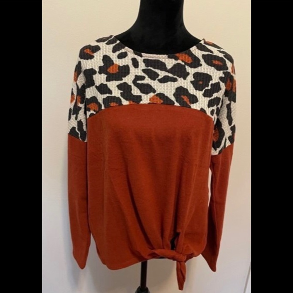 🎀 NEW Bienville Rust Leopard Tie Top Large